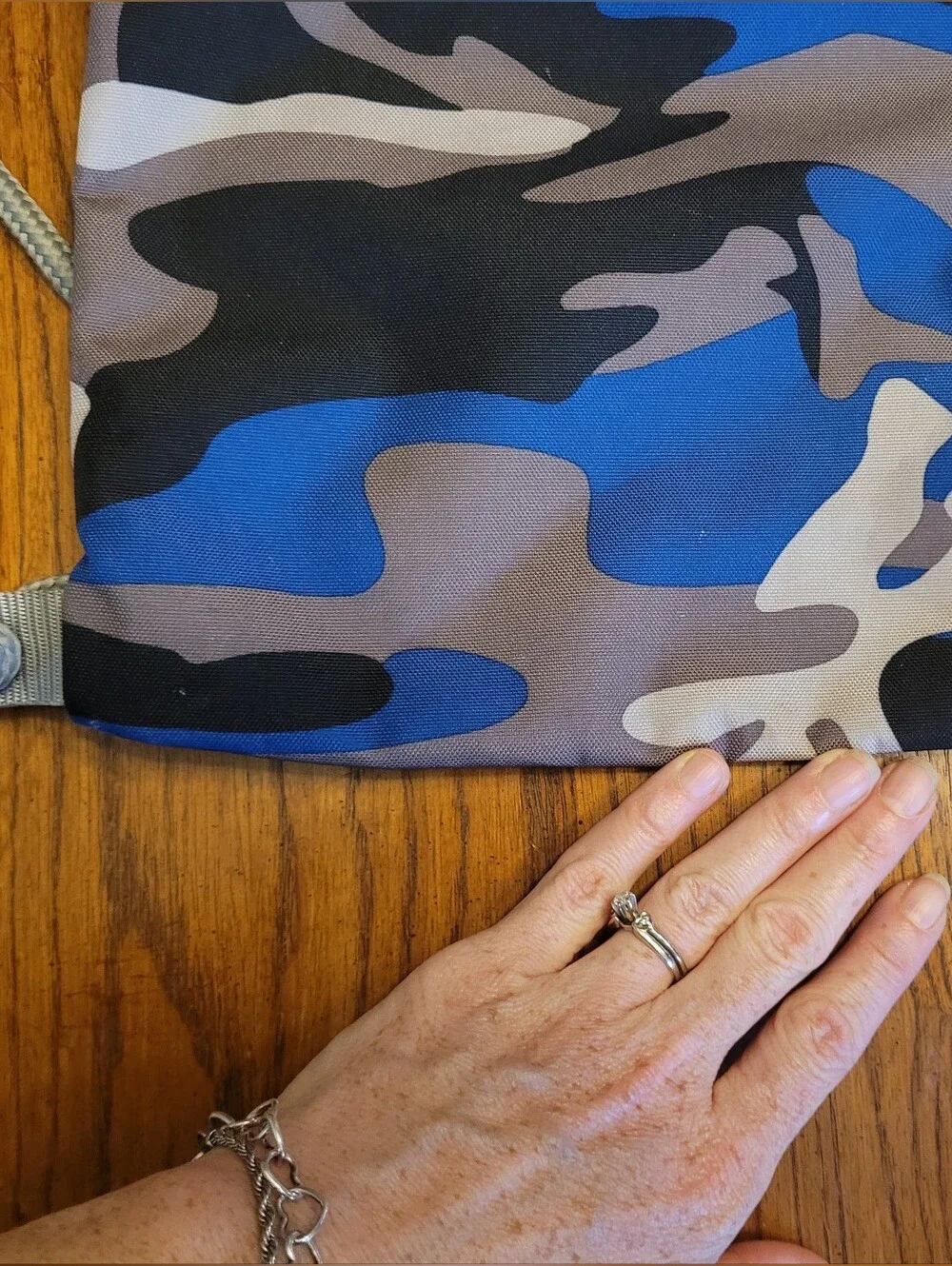 L.L. Bean Everyday Kids Camo Drawstring Bag Mesh Pocket Blue.